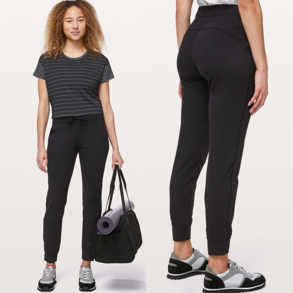 Lululemon Ready To Rulu Pant *29"
Black size 6